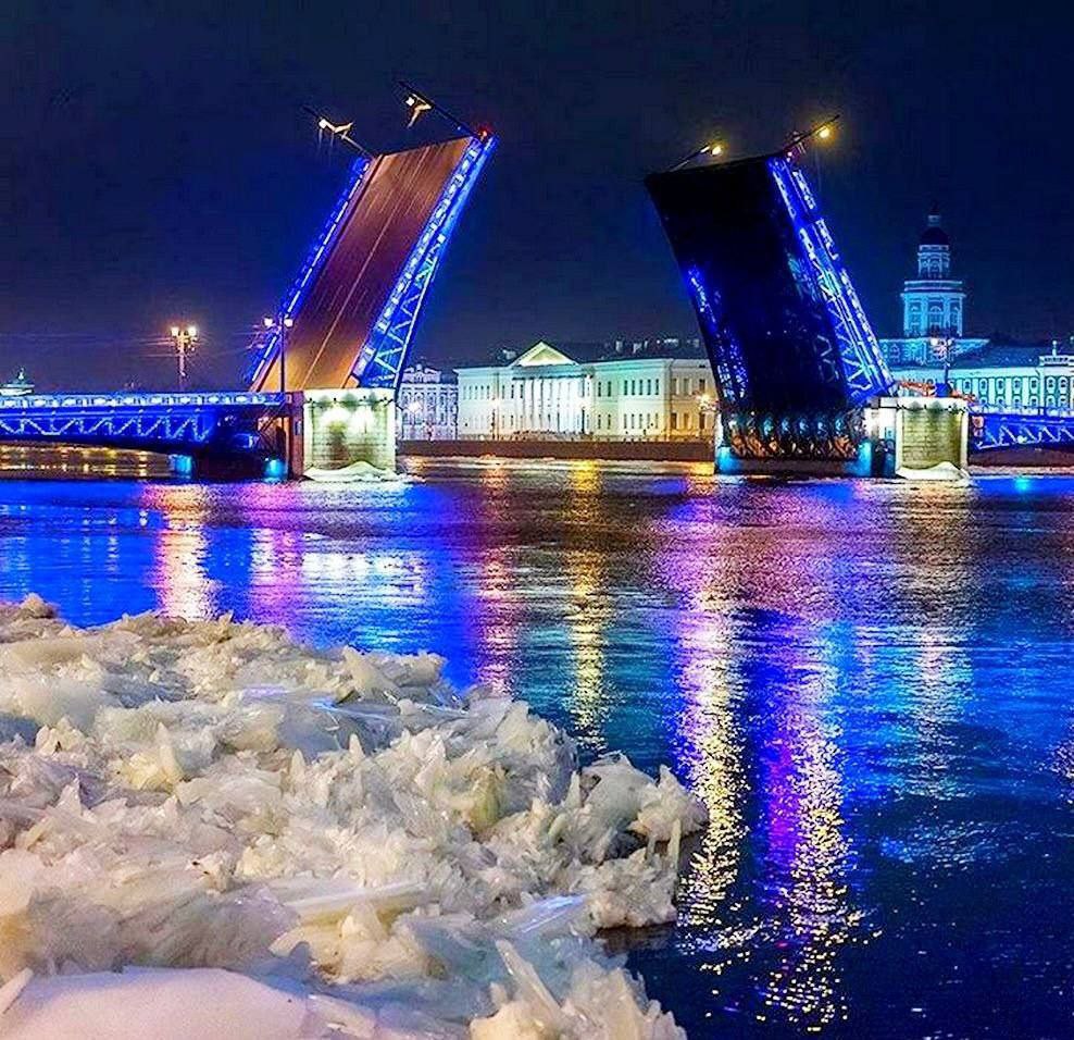 Разводной мост в Питере